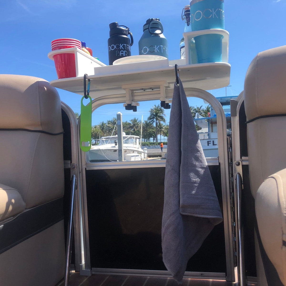 Docktail Butler with Pontoon Rail Mount