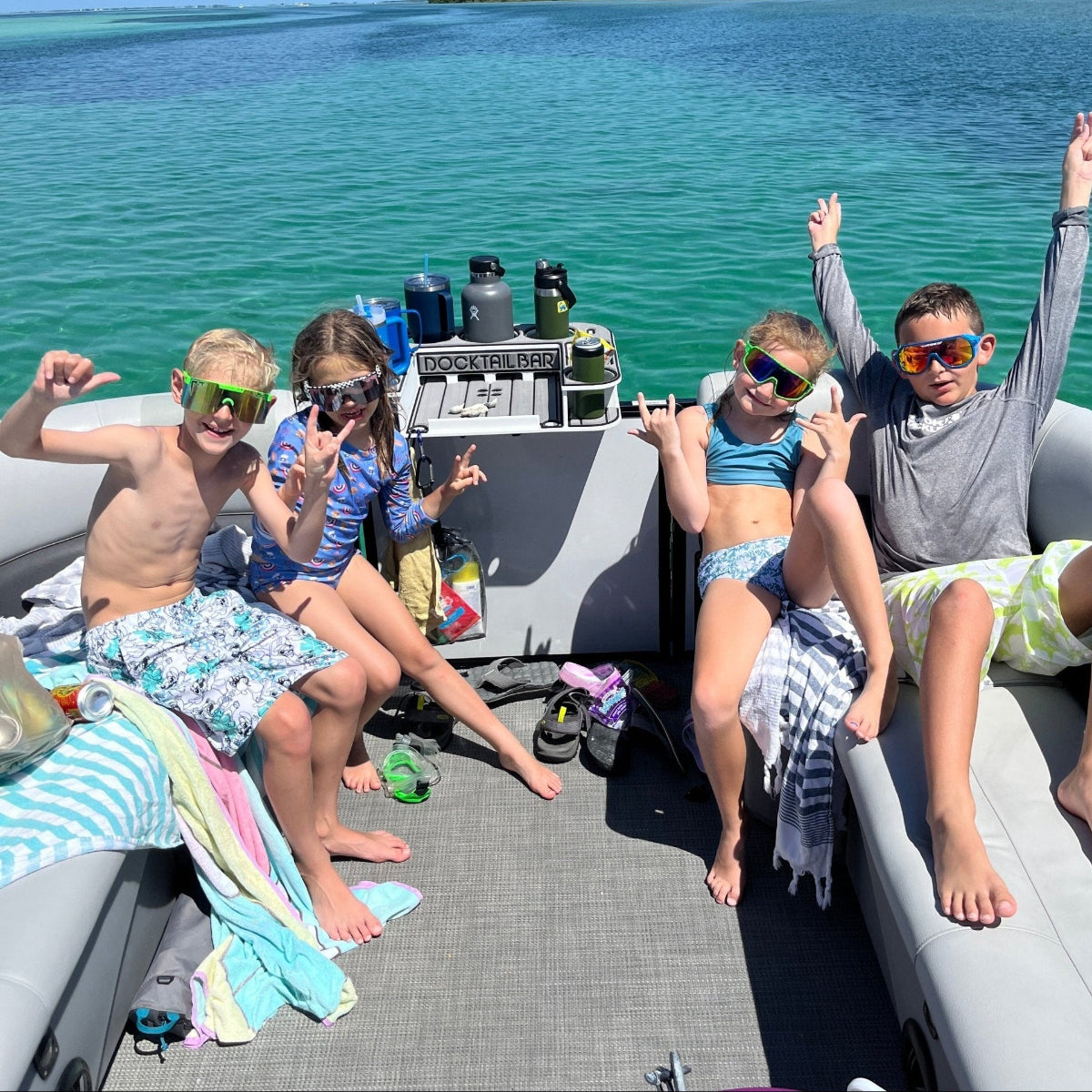 Docktail Butler with Pontoon Rail Mount