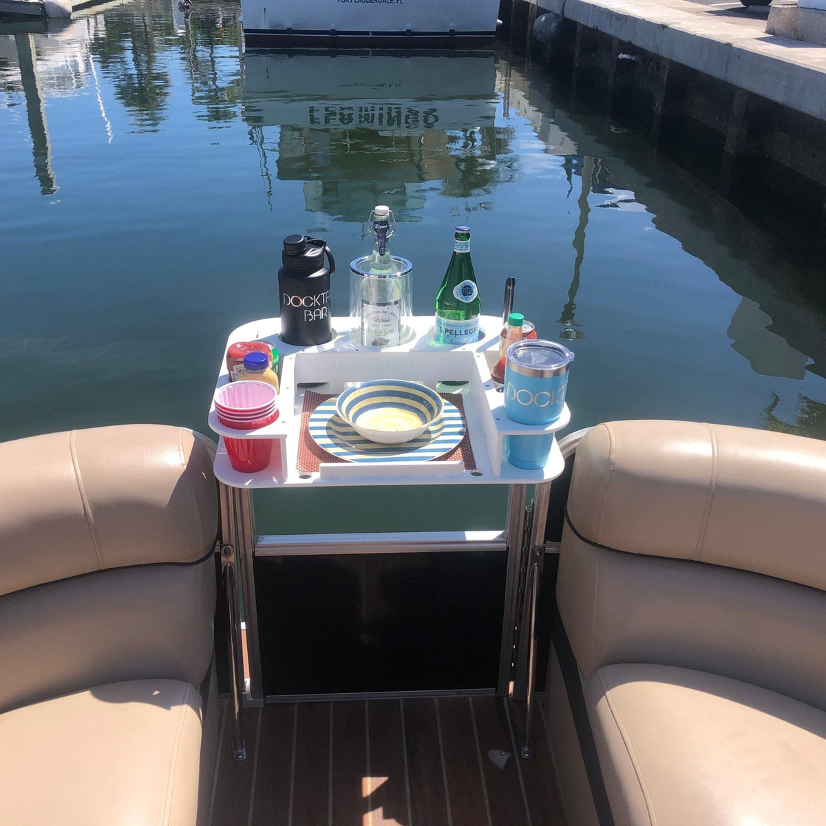 Docktail Butler with Pontoon Rail Mount